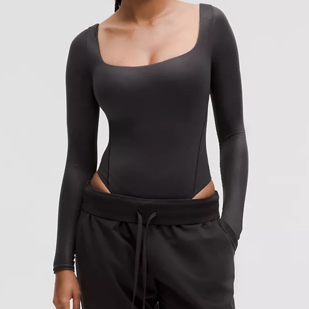 Lululemon Wundermost Ultra-Soft Nulu Square-Neck Long-Sleeve Bodysuit Shine